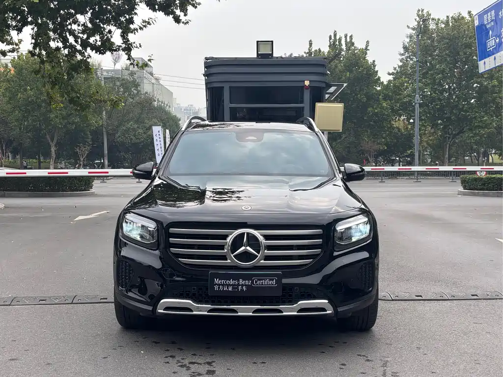 Mercedes-Benz GLB — миниатюра 2