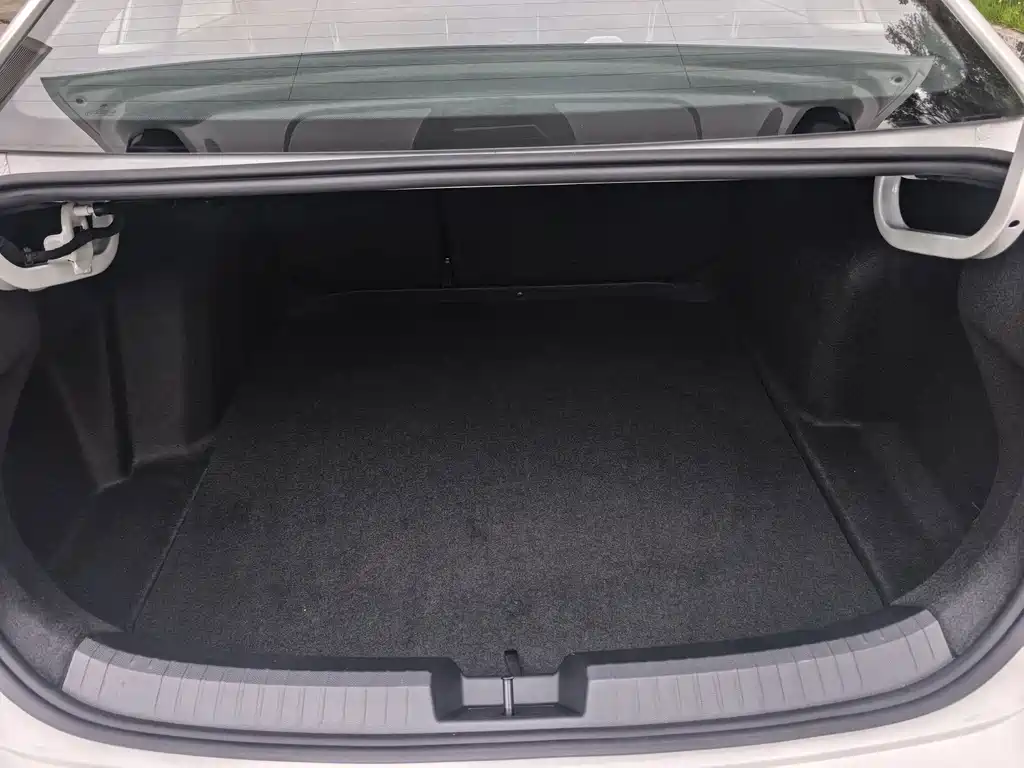 Volkswagen Sagitar — миниатюра 9