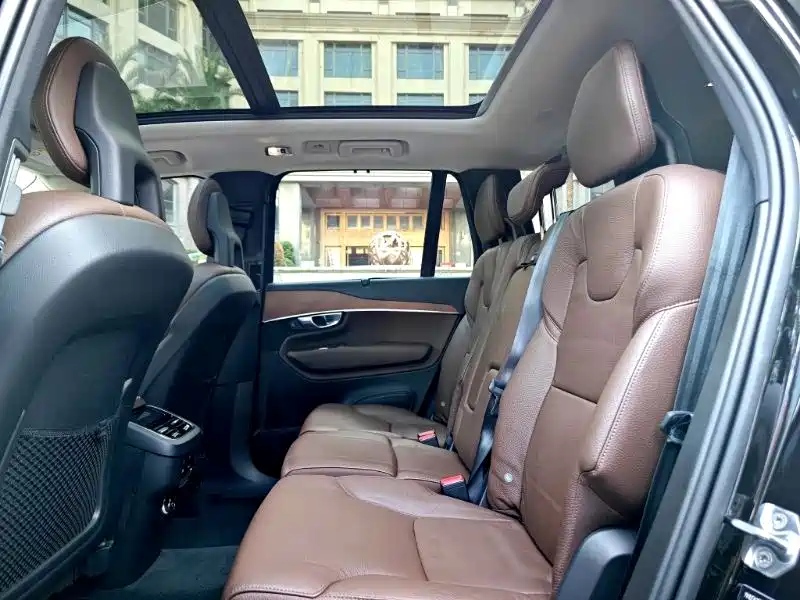 Volvo XC90 — миниатюра 23