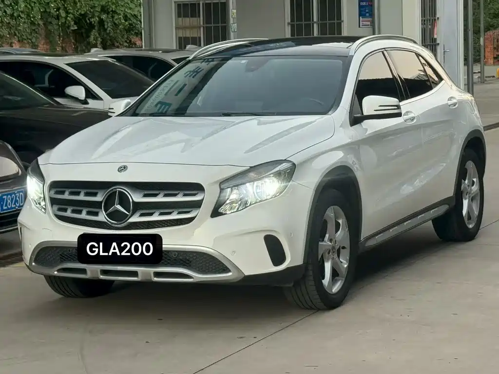 Mercedes-Benz GLA