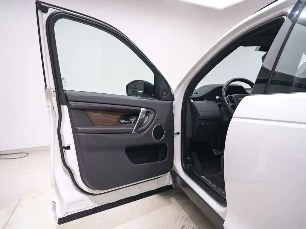 Land Rover Discovery Sport — миниатюра 14