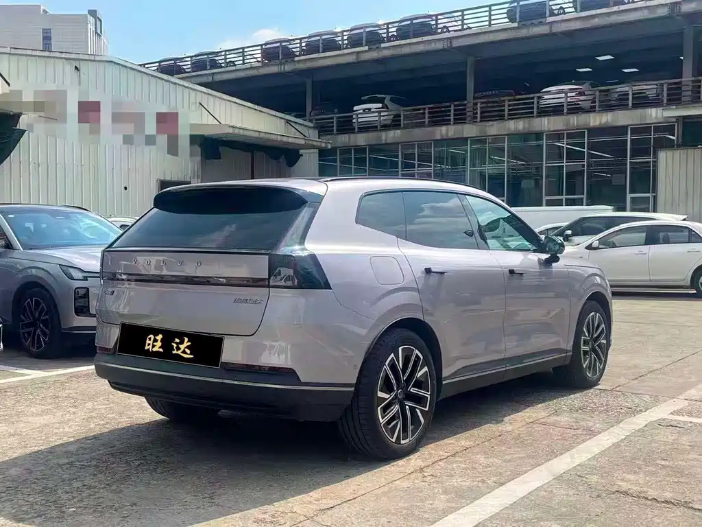 Volvo XC70 PHEV — миниатюра 8