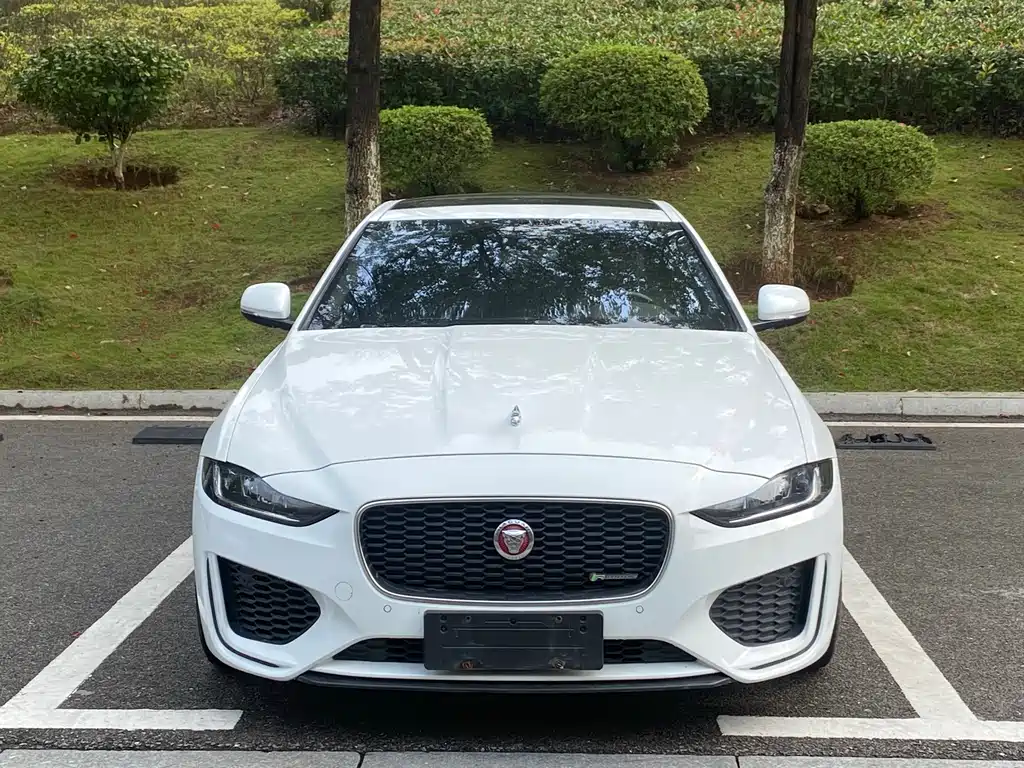 Jaguar XEL — миниатюра 2