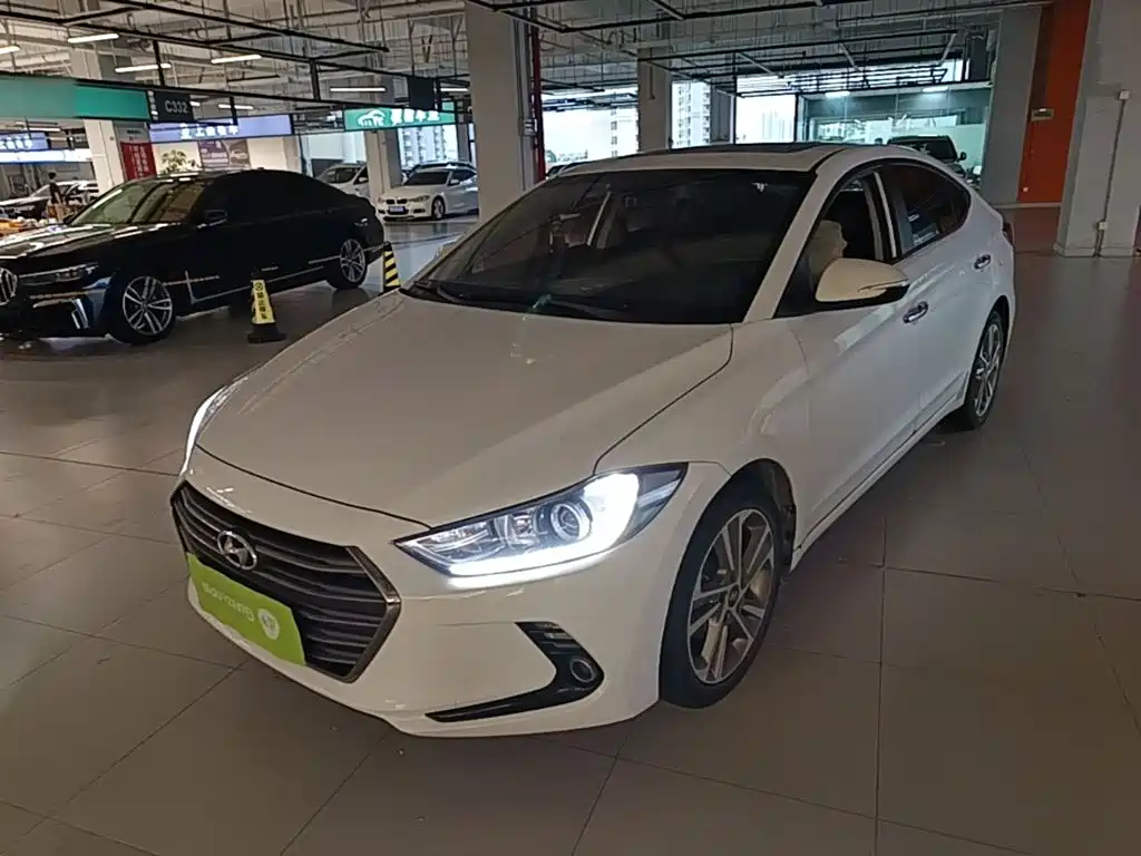Hyundai Elantra — миниатюра 2