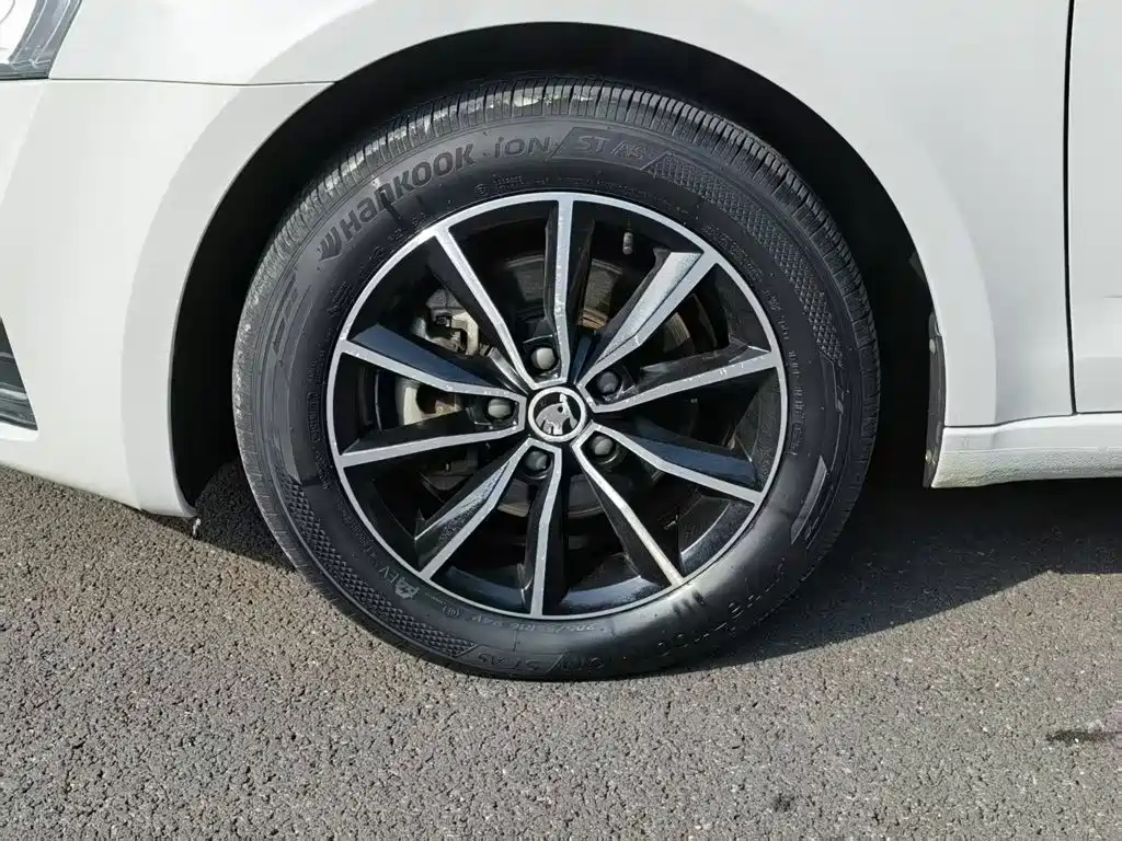 Skoda Octavia — миниатюра 23