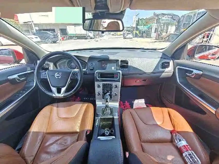 Volvo S60 — миниатюра 3
