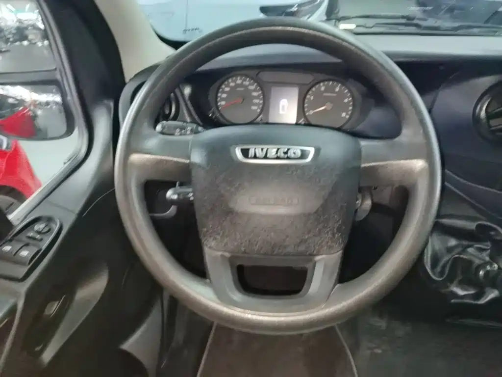IVECO Ousheng — миниатюра 11