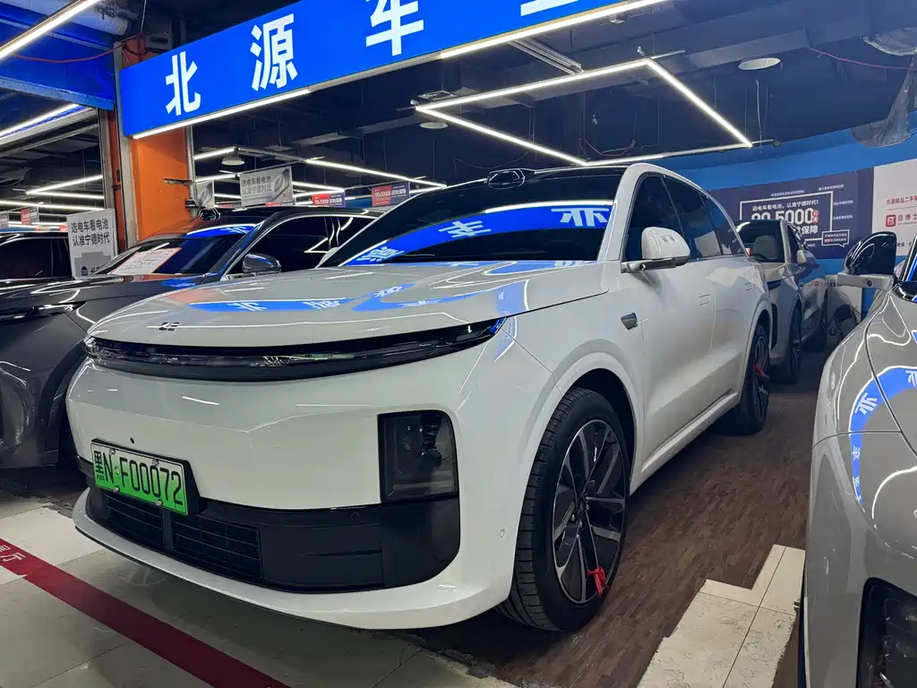 Li Auto Li L6 2025
