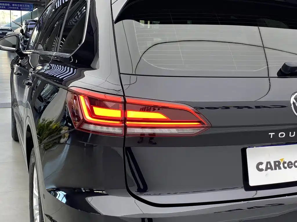 Volkswagen Touareg — миниатюра 7