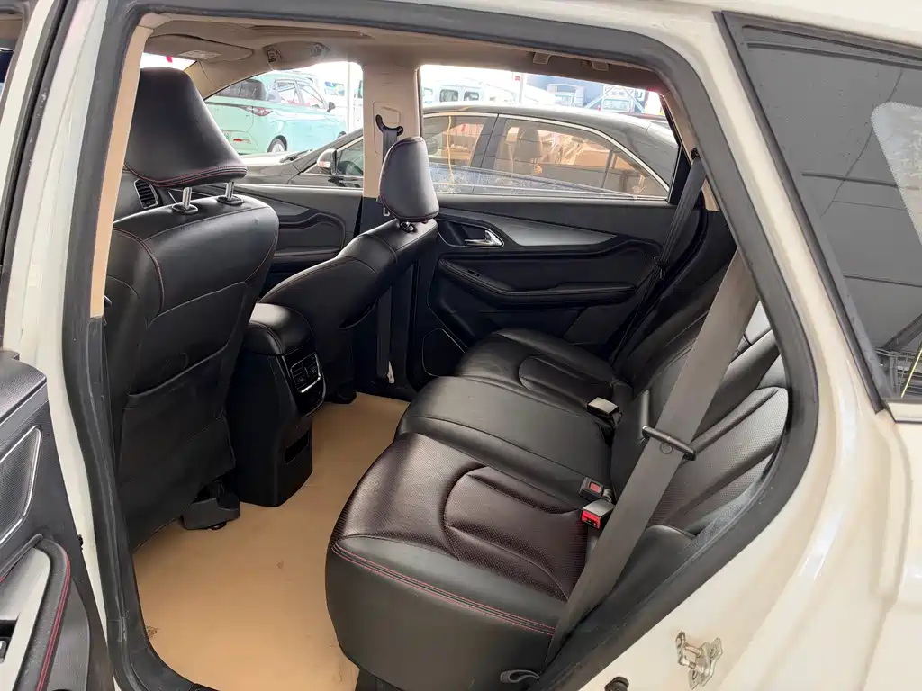 Baojun 560 — миниатюра 10