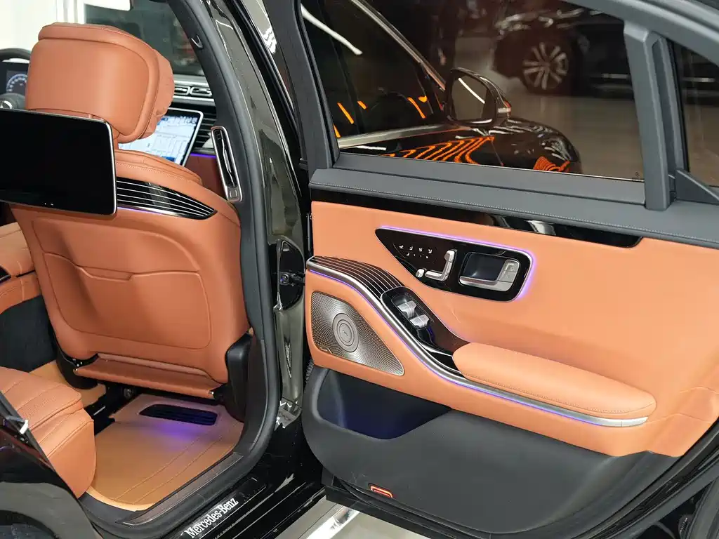 Mercedes-Benz S-Class — миниатюра 14