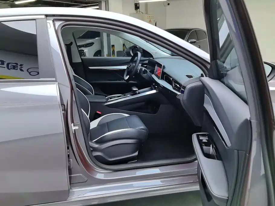 MG MG5 Scorpio — миниатюра 8