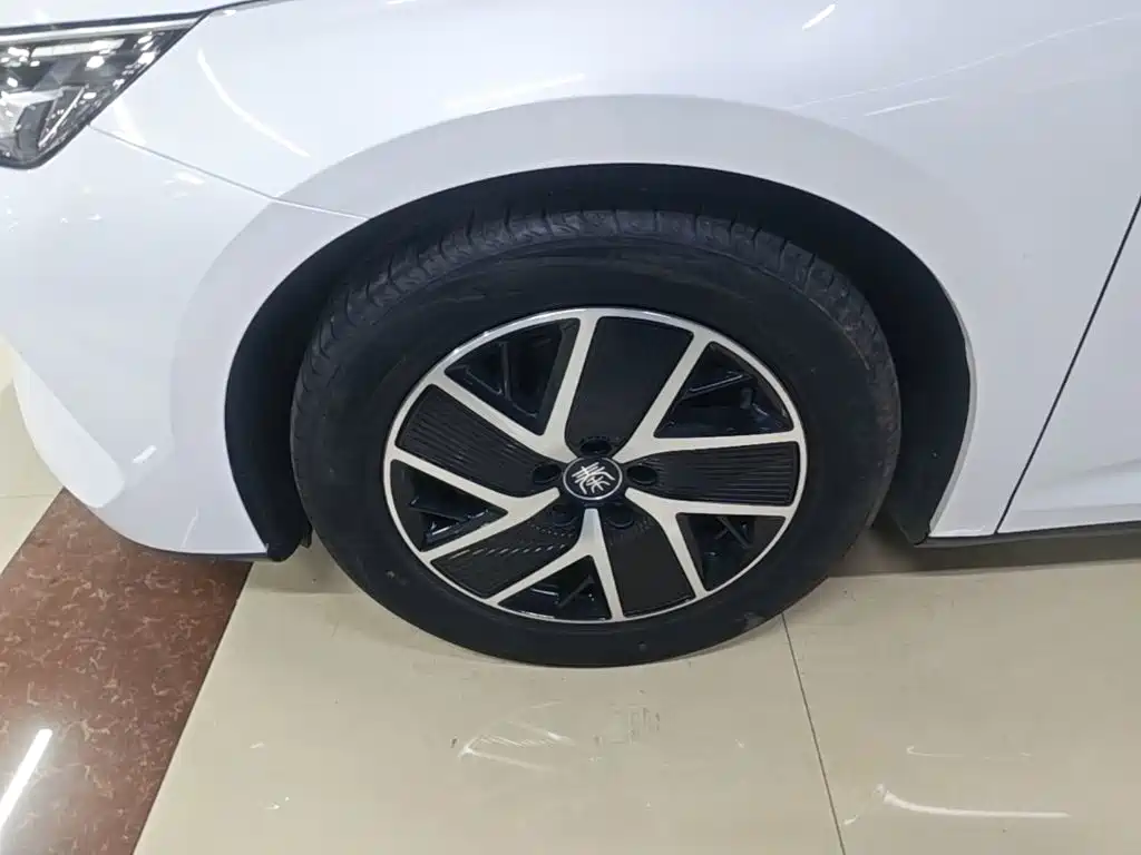BYD Qin L — миниатюра 23