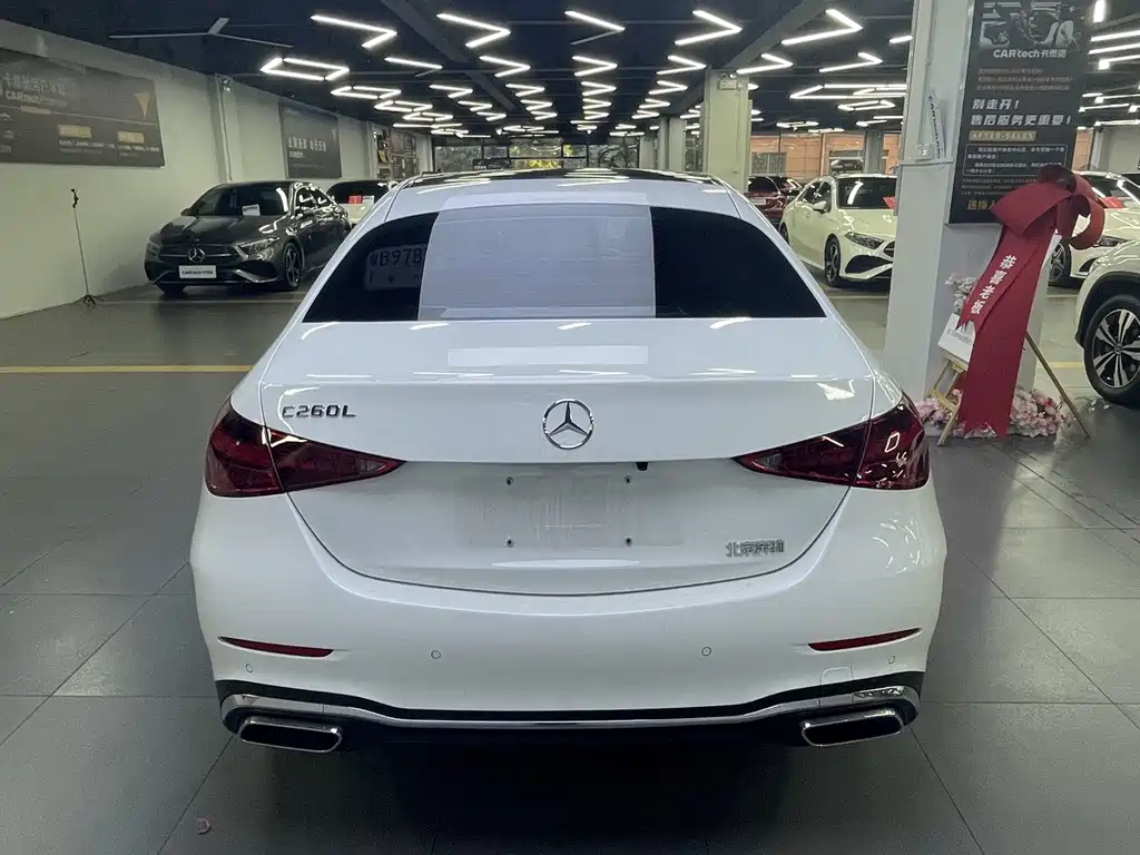 Mercedes-Benz C-Class — миниатюра 8