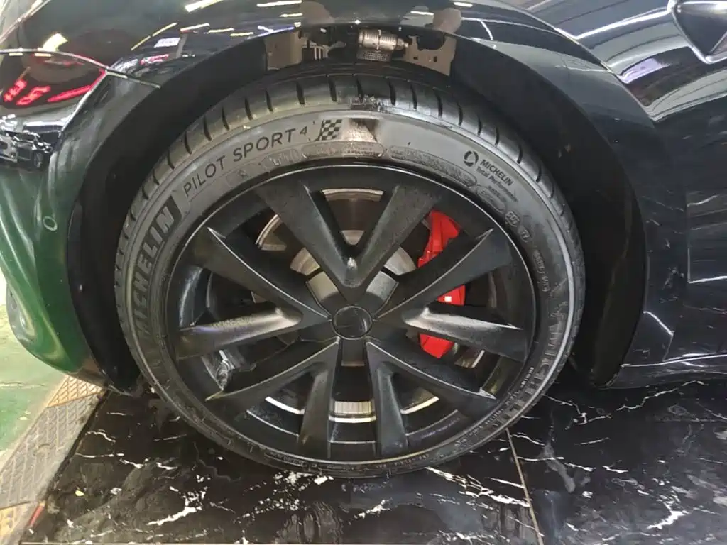 Tesla Model 3 — миниатюра 23