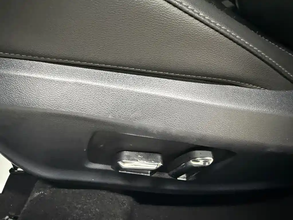 Hyundai Elantra — миниатюра 7