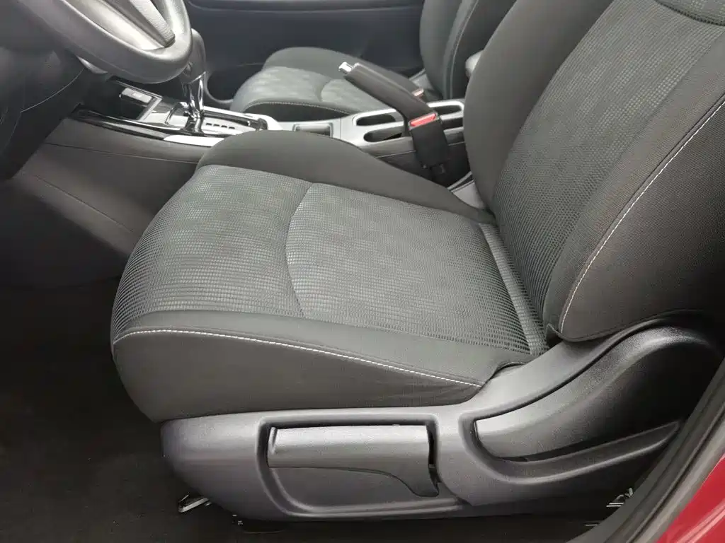 Nissan Tiida — миниатюра 20