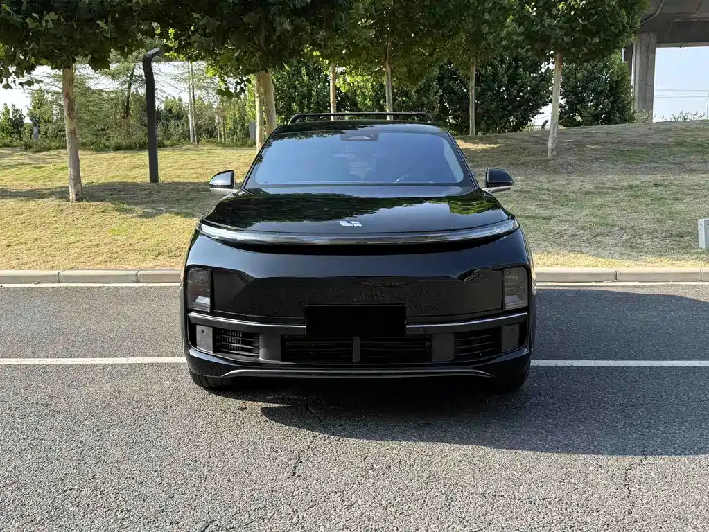 Li Auto L8