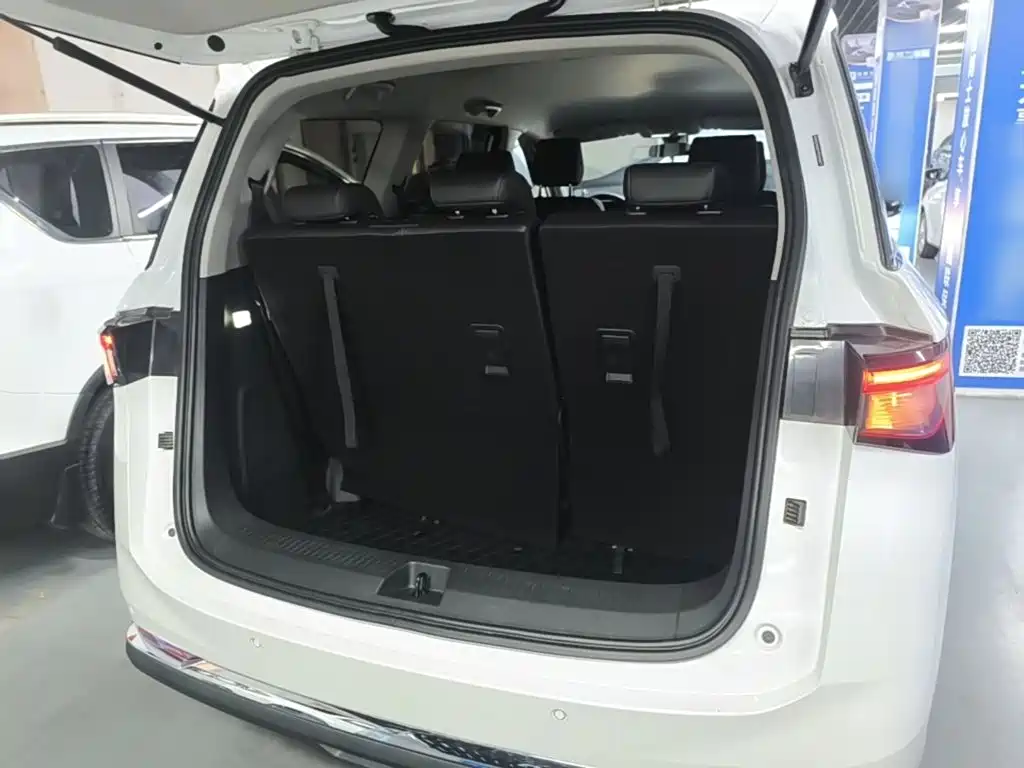 Wuling Jiachen — миниатюра 19