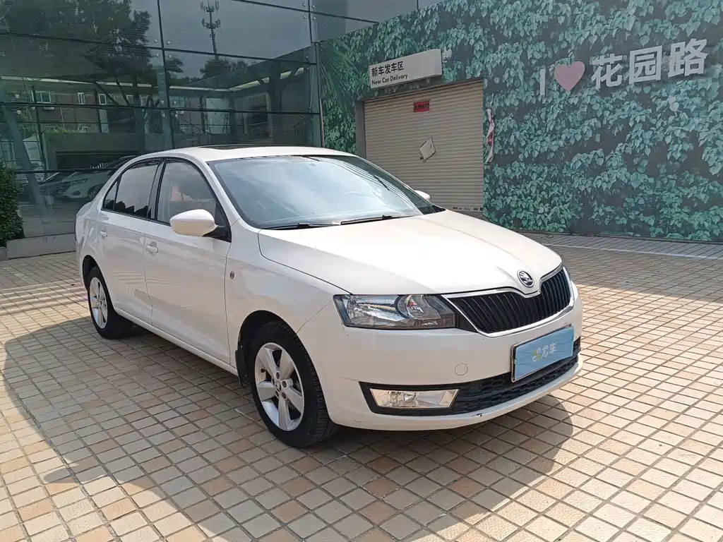 Skoda Rapid — миниатюра 3