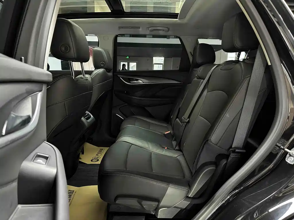 Buick Enclave — миниатюра 12