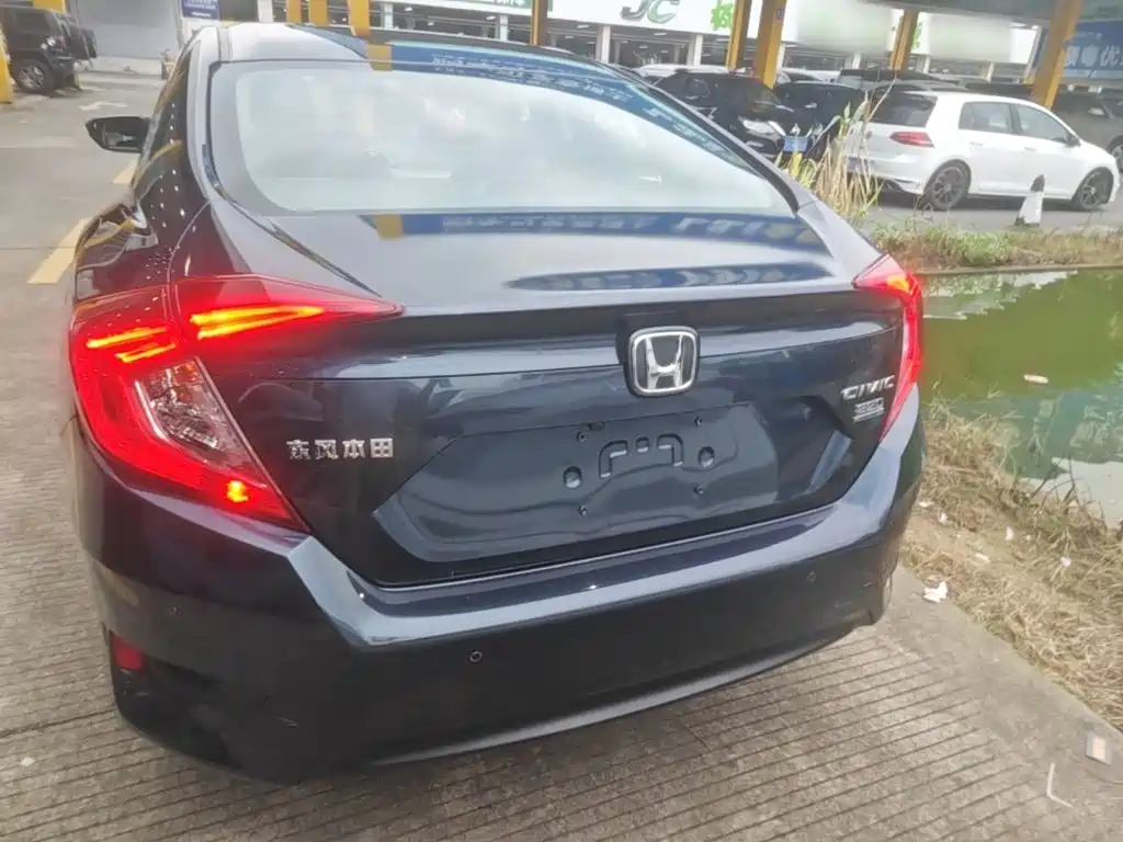 Honda Civic — миниатюра 6