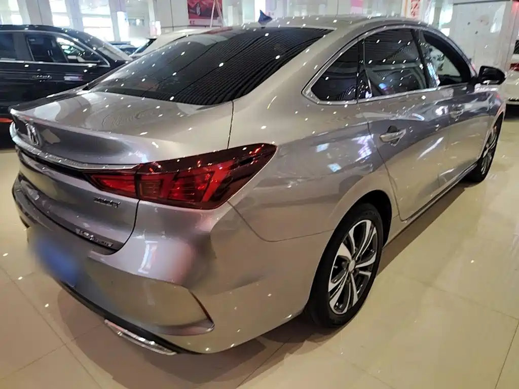 Changan Eado — миниатюра 7