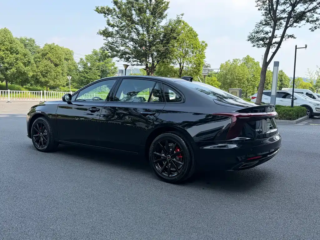 Hongqi H5 2025 1.5T DCT 200