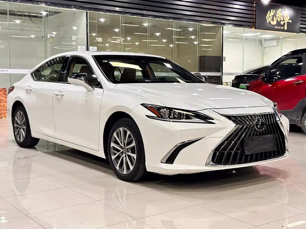 Lexus ES — миниатюра 3