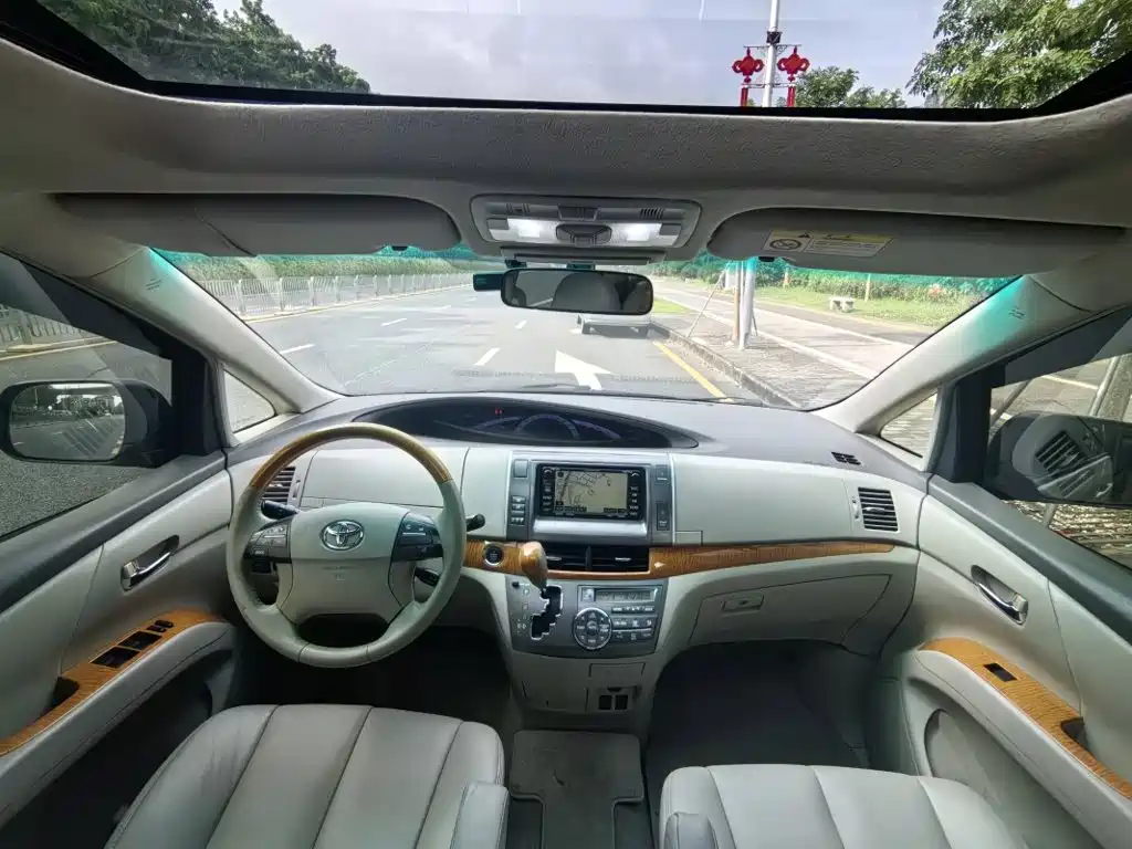 Toyota Previa — миниатюра 6
