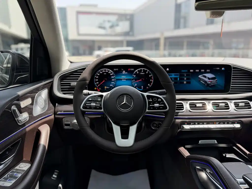 Mercedes-Benz GLE (Import) — миниатюра 13