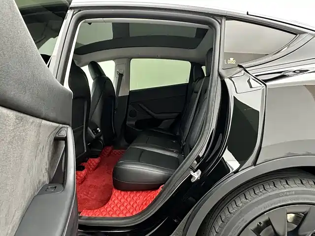 Tesla Model Y — фотографии объявления, Фото 13