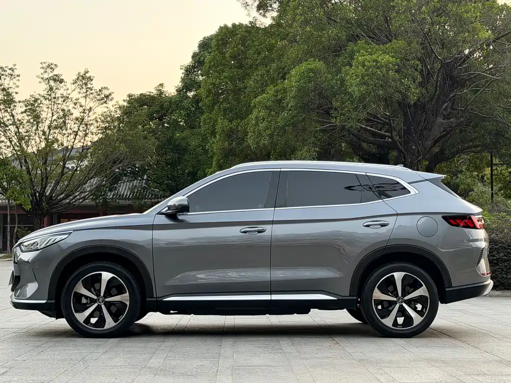 BYD PLUS New Energy — миниатюра 4