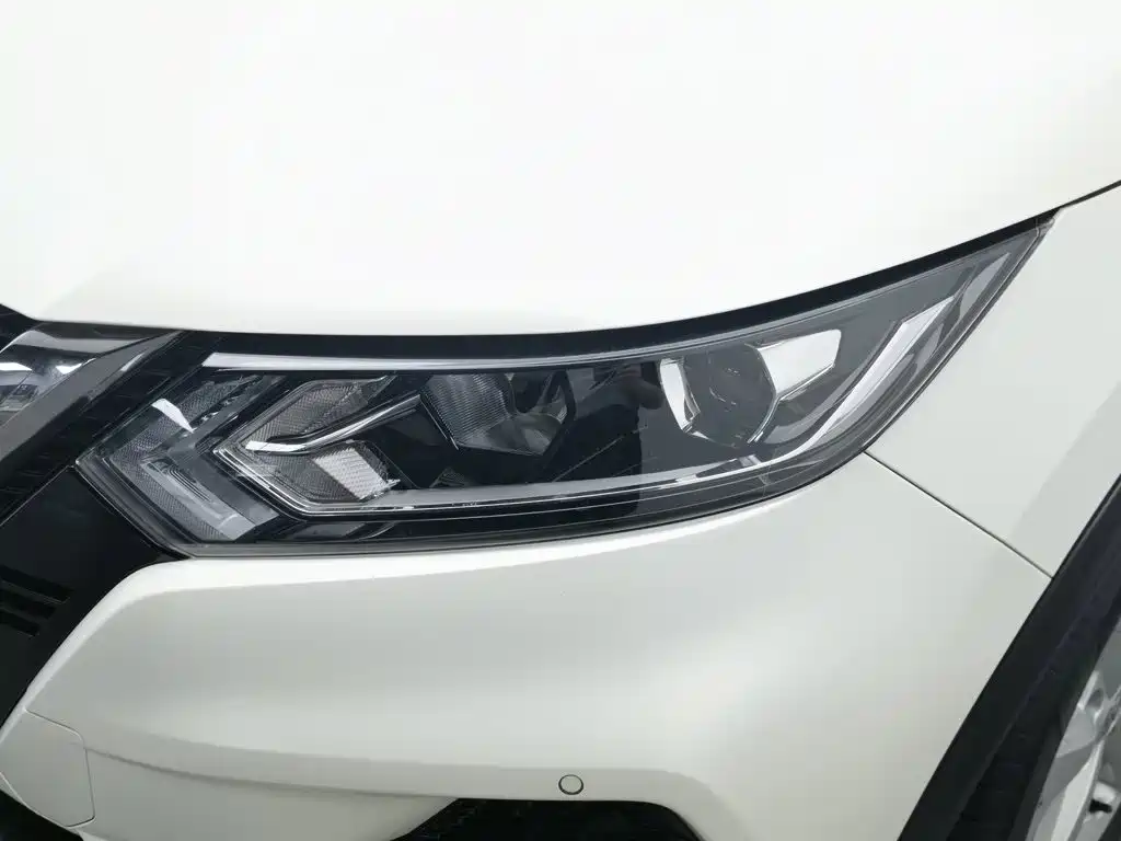 Nissan Qashqai — миниатюра 7