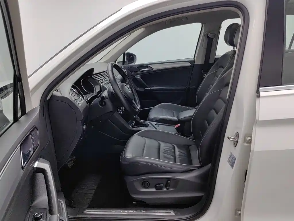 Volkswagen Tiguan L — миниатюра 10