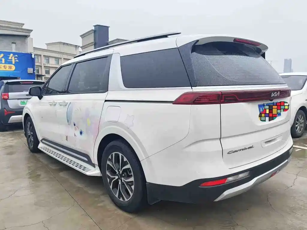Kia Carnival — миниатюра 4