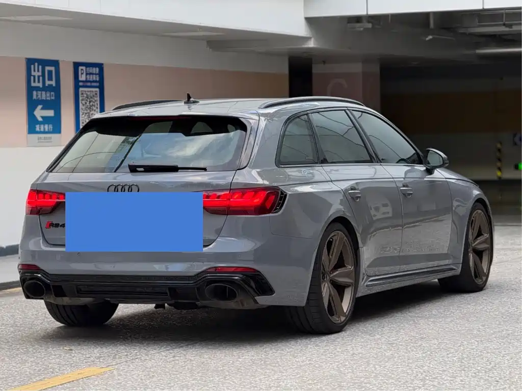 Audi RS 4 — миниатюра 9