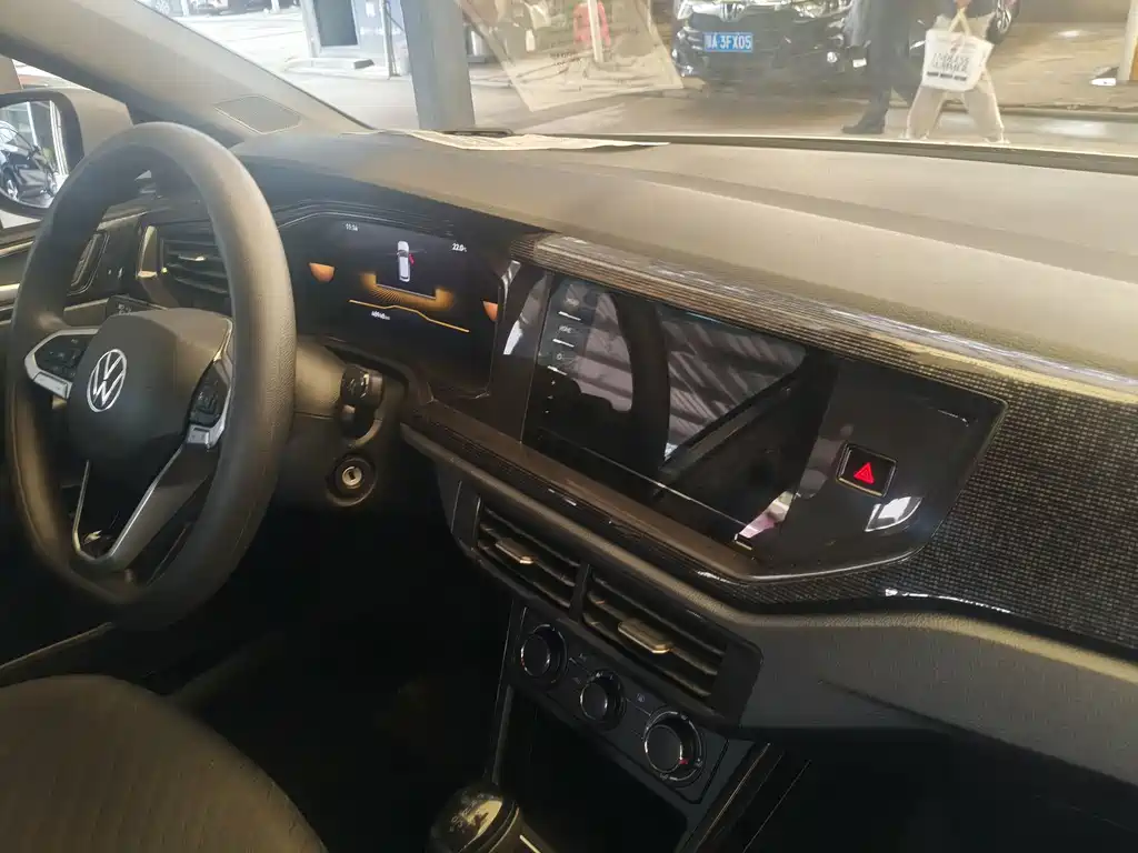 Volkswagen Lavida — миниатюра 6