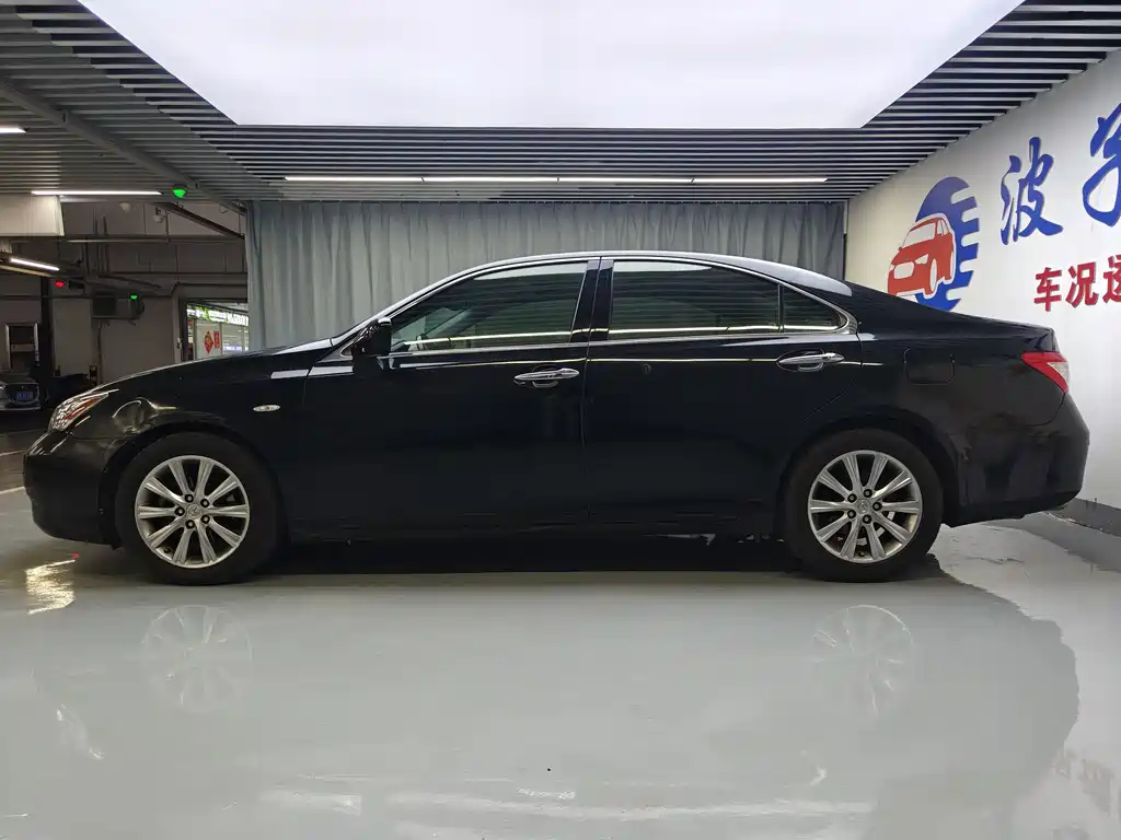 Lexus ES — миниатюра 18