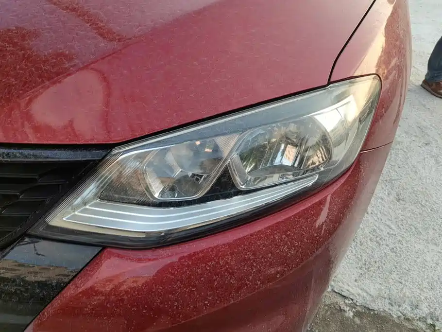 Nissan Tiida — миниатюра 5