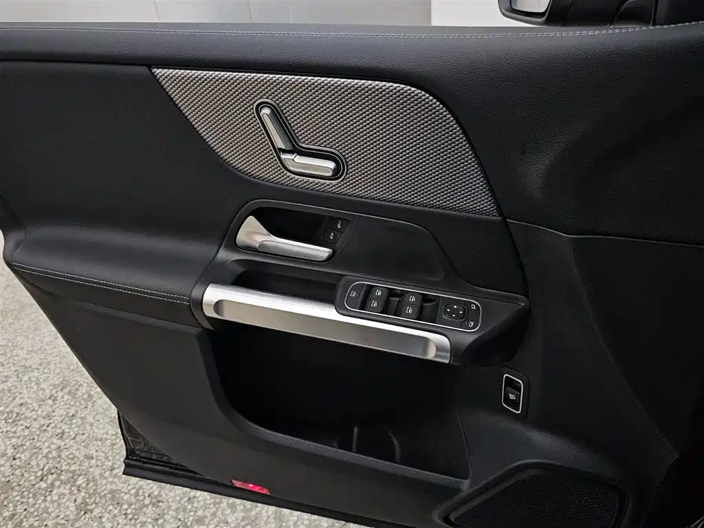 Mercedes-Benz GLB 2024 GLB 200