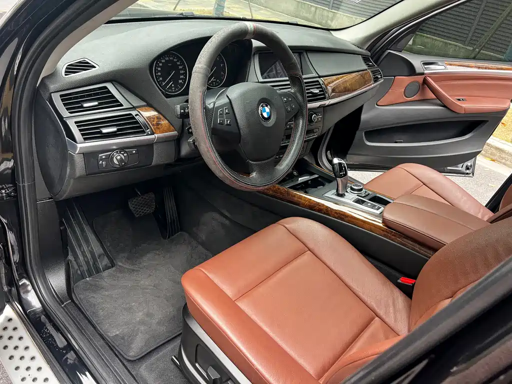 BMW X5 (Import) — миниатюра 10