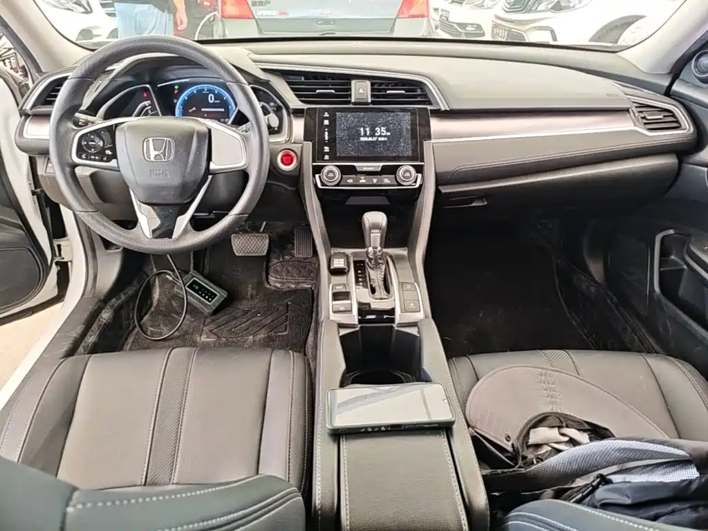 Honda Civic 2016 220TURBO CVT Luxury