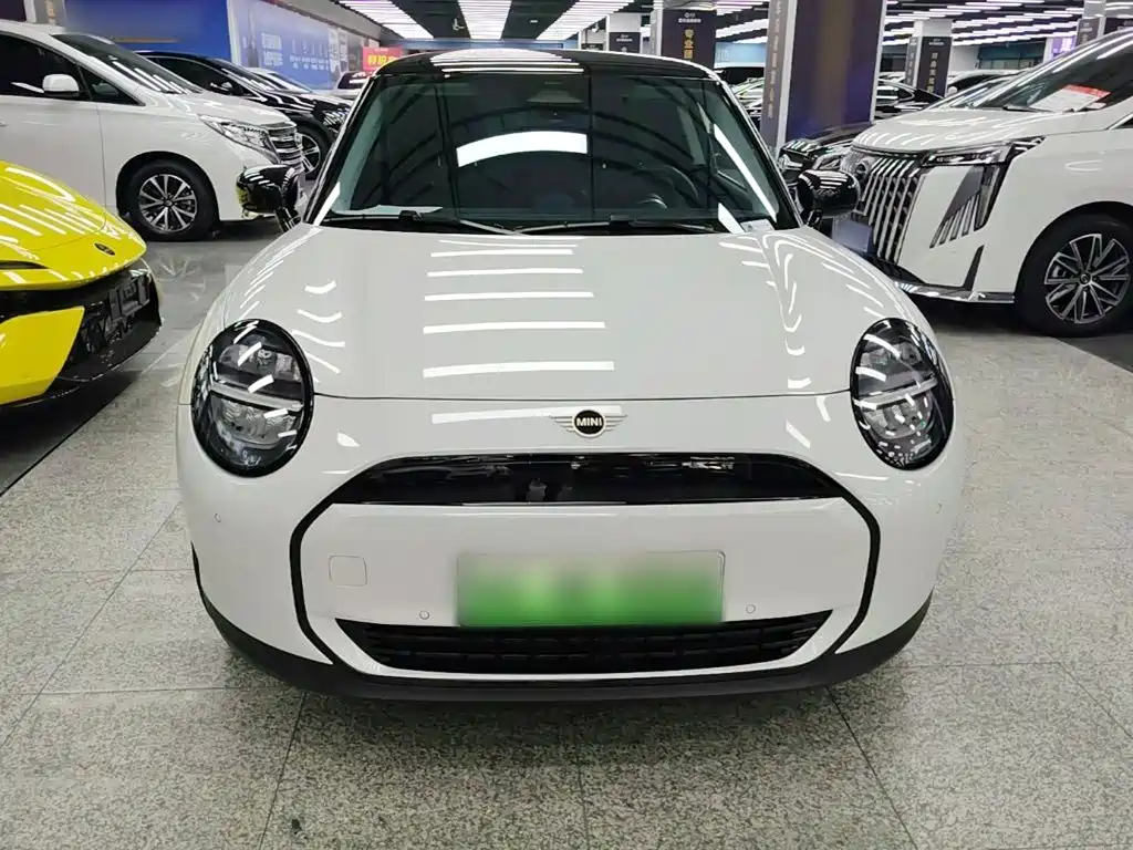 Mini COOPER 2025 456km COOPER E