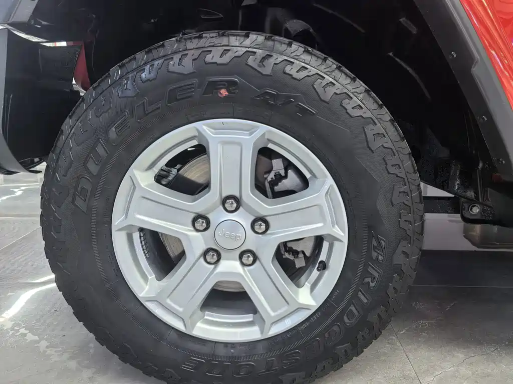 Jeep Wrangler — миниатюра 12