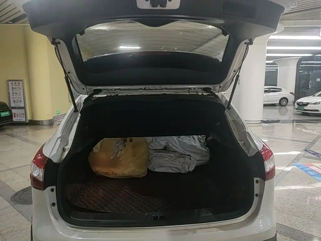 Nissan Qashqai — миниатюра 10