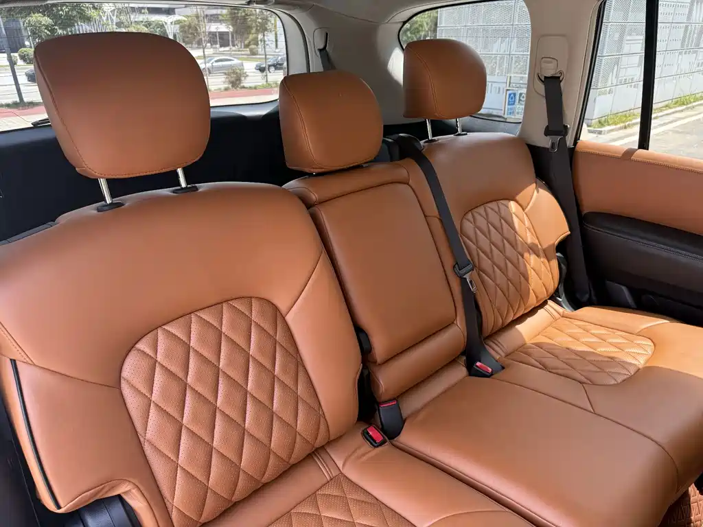 Nissan Patrol — миниатюра 30