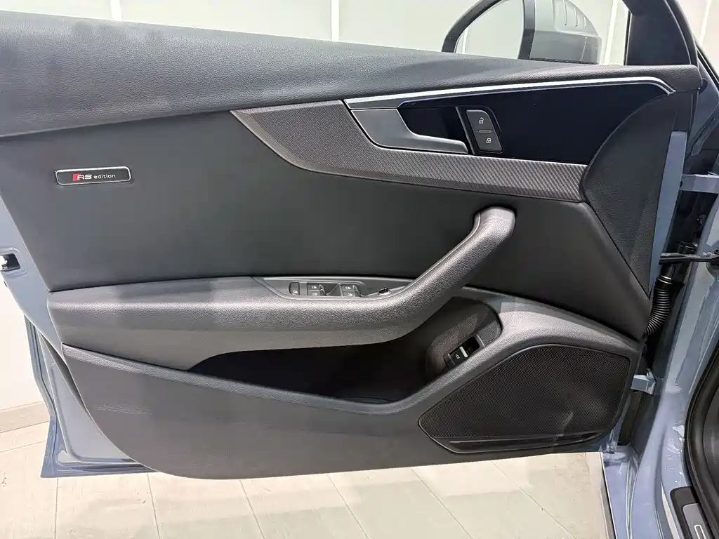 Audi A4L — миниатюра 14