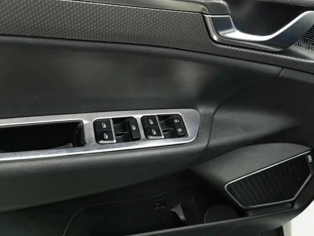 Geely Emgrand GS — миниатюра 9