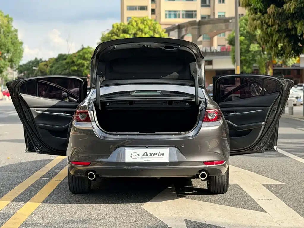 Mazda 3 Axela — миниатюра 16